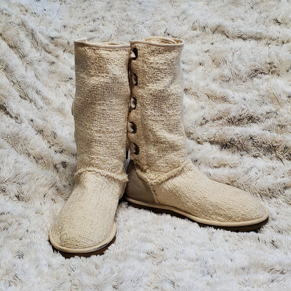 Authentic White Heirloom UGG Australia Sz 7